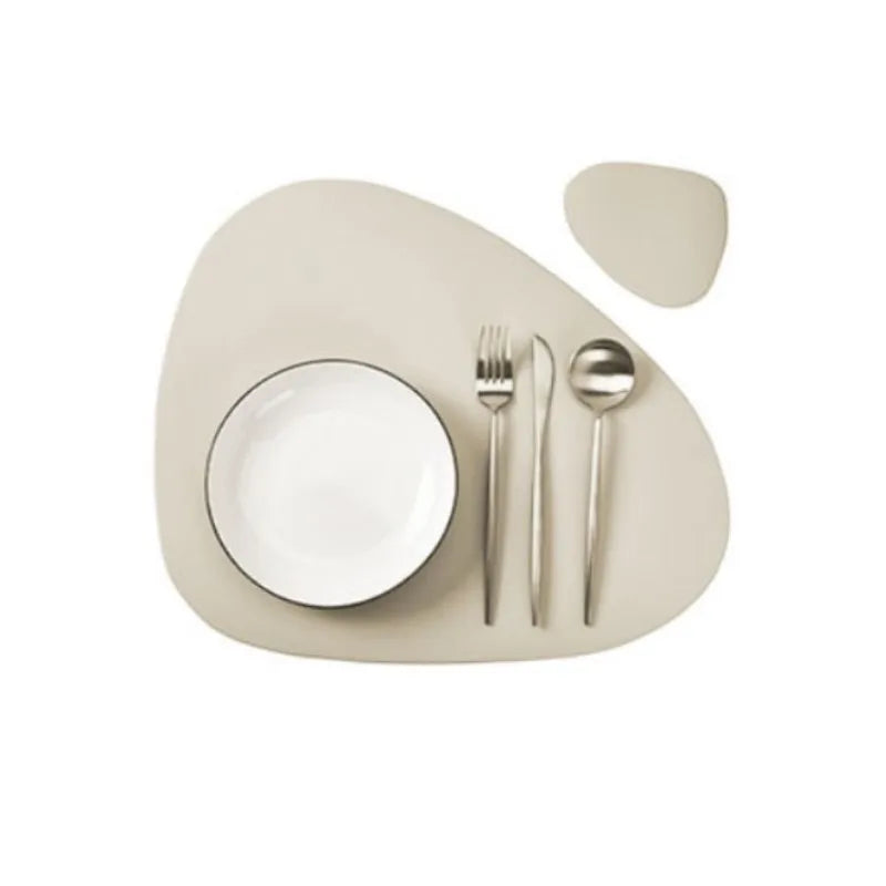 Set Tovagliette e Sottobicchieri in Ecopelle Crema - Antigrasso, Impermeabili (1/4/6 Set)